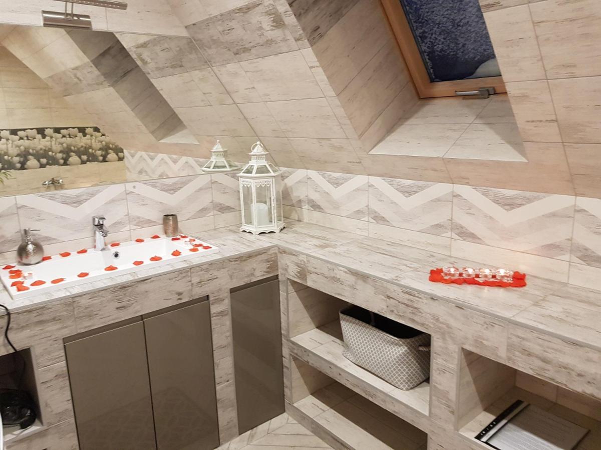 Apartamenty Magiczny Kacik โปโรนิน ภายนอก รูปภาพ