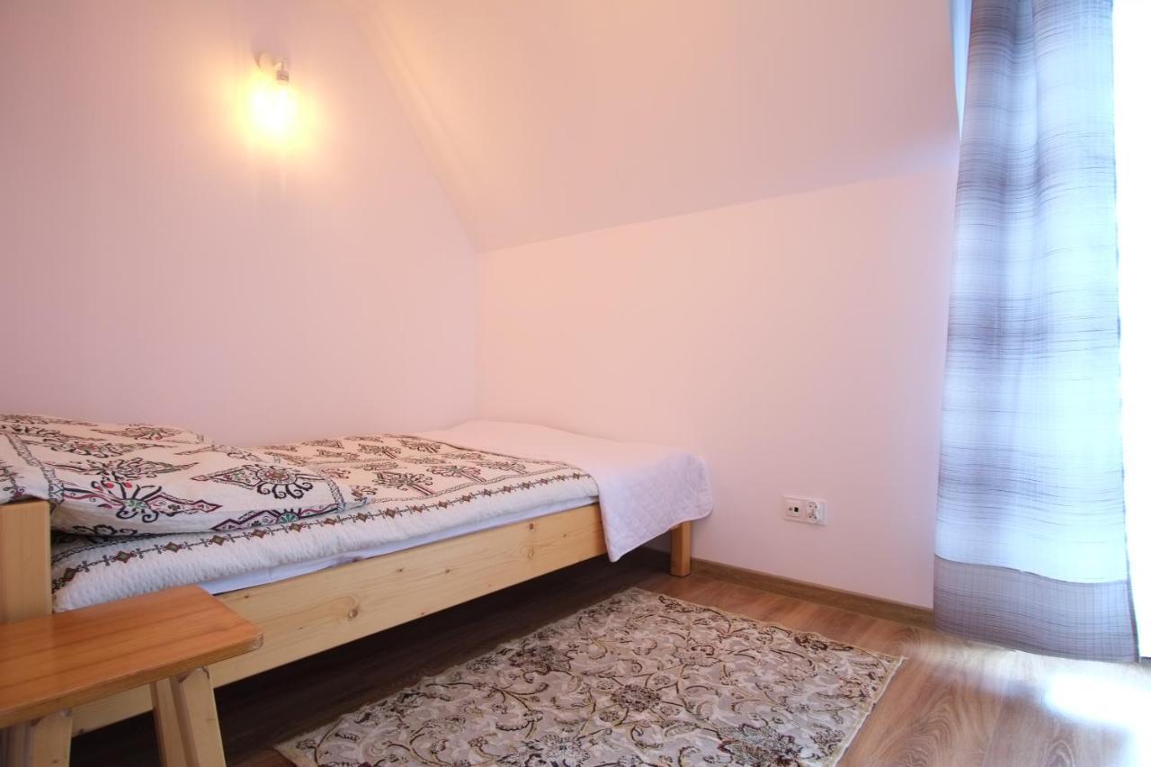 Apartamenty Magiczny Kacik โปโรนิน ภายนอก รูปภาพ